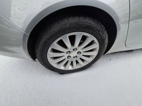 Used 2012 Buick Regal Leather image 9