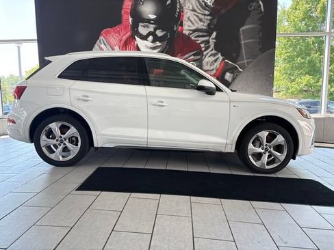 Used 2023 Audi Q5 2.0T Premium Plus w/ Premium Plus Package AWD/4WD image 4
