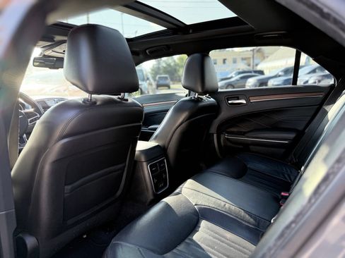 Used 2018 Chrysler 300 C w/ Safetytec Plus Group RWD image 22