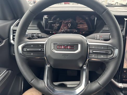 New 2025 GMC Acadia Elevation w/ Black Edition image 17