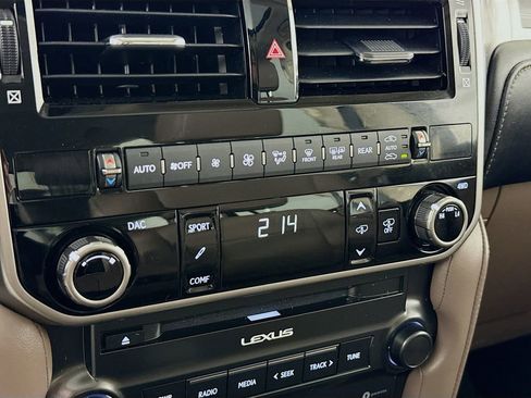 Used 2023 Lexus GX 460 Luxury image 16