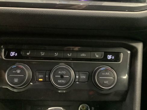 Used 2021 Volkswagen Tiguan SE w/ Panoramic Sunroof Package AWD/4WD image 12