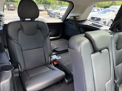 Certified 2023 Volvo XC90 B5 Core w/ Protection Package Premier AWD/4WD image 33
