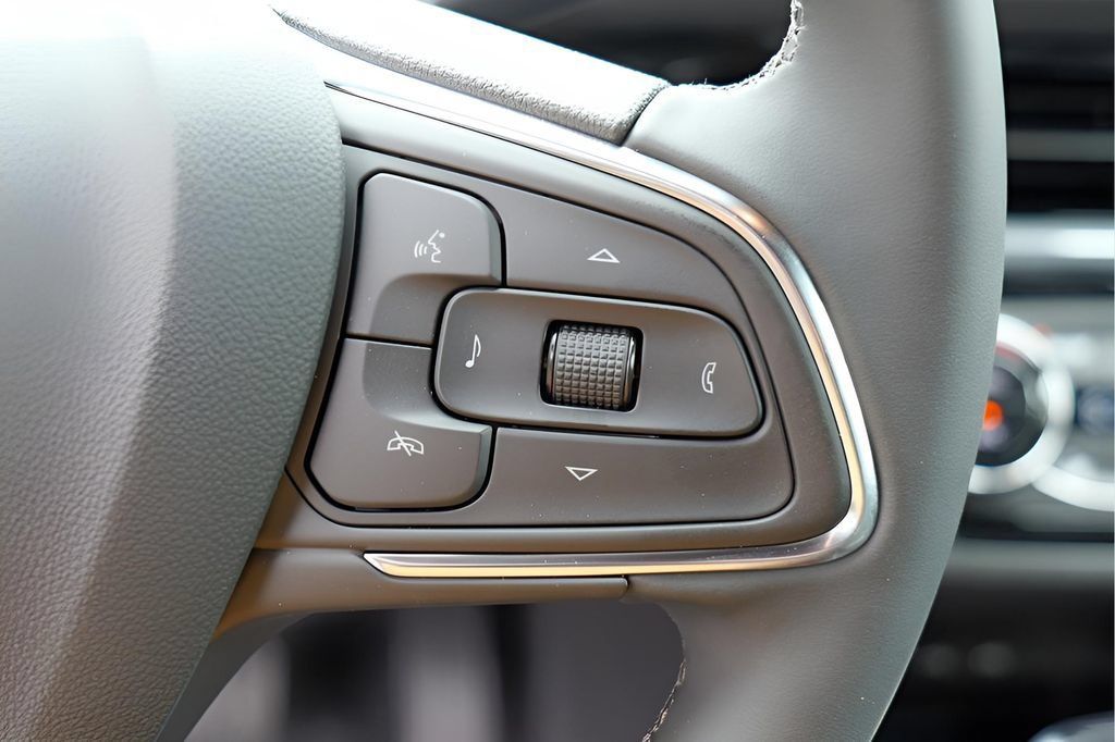 New 2026 Buick Envista Sport Touring w/ Convenience I Package FWD image 13