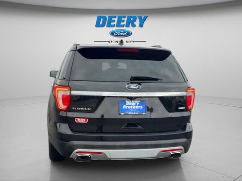 Used 2017 Ford Explorer Platinum image 4
