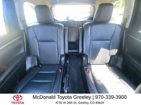 Used 2015 Toyota Highlander Limited w/ Driver Technology Package AWD/4WD image 23
