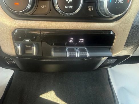 Used 2022 RAM 1500 Laramie AWD/4WD image 27