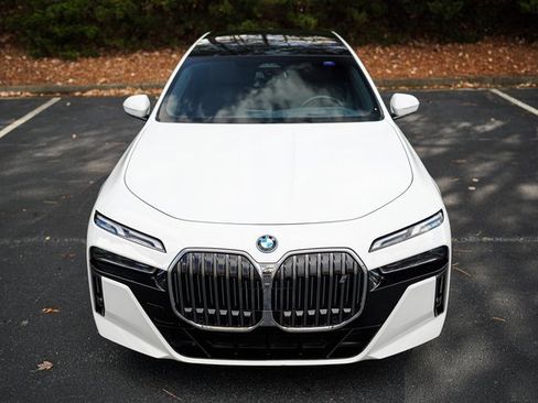 Used 2024 BMW i7 eDrive50 w/ M Sport Package image 18