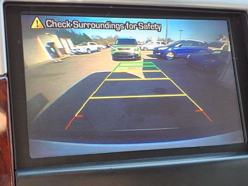 Used 2014 Cadillac Escalade Luxury image 9