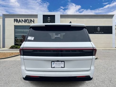 New 2026 Lincoln Navigator L Reserve AWD/4WD image 6
