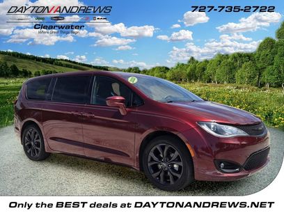 Used 2020 Chrysler Pacifica Touring w/ S Appearance Package