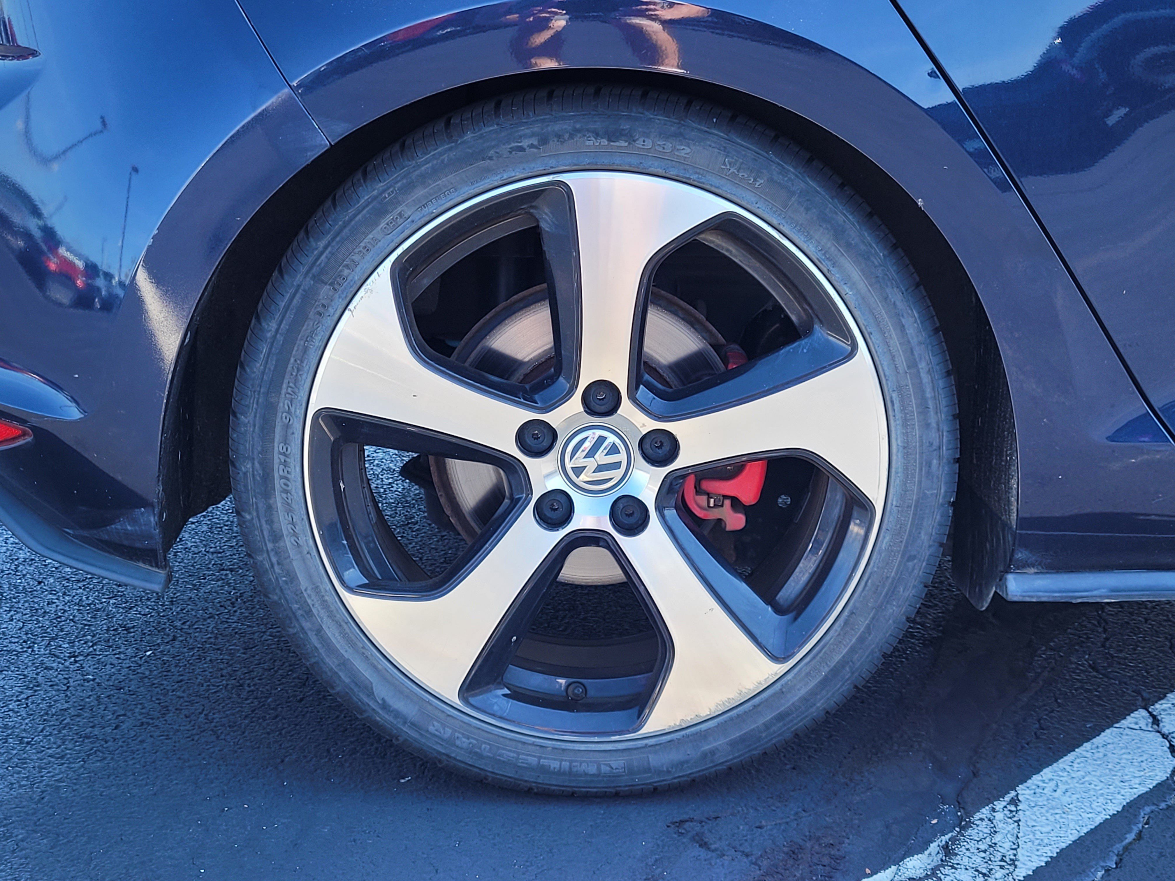 Used 2017 Volkswagen GTI S FWD image 10