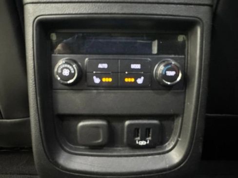 Used 2017 Buick Envision Essence FWD image 23