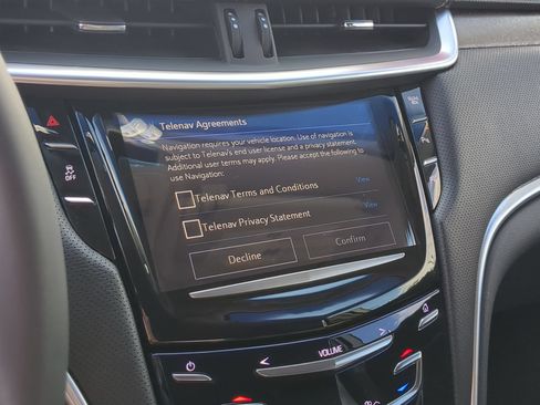 Certified 2018 Cadillac XTS Luxury FWD image 12