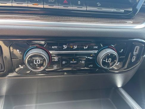 Used 2022 Chevrolet Silverado 1500 RST AWD/4WD image 25