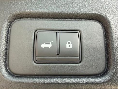 New 2026 Nissan Pathfinder SL w/ SL Premium Package image 40