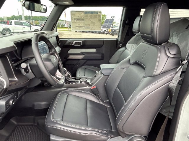 Used 2021 Ford Bronco First Edition AWD/4WD image 6