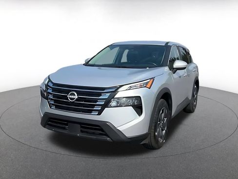 Used 2025 Nissan Rogue SV FWD image 5