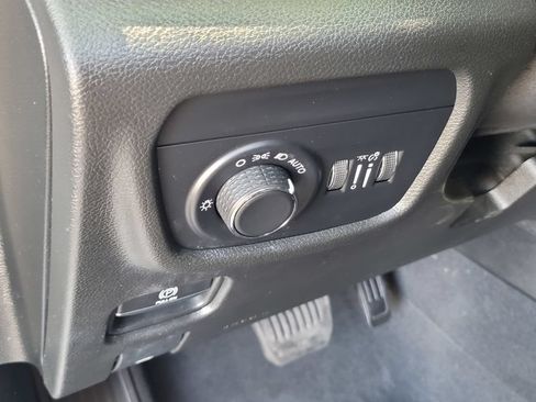 Used 2023 Jeep Grand Cherokee Altitude AWD/4WD image 17