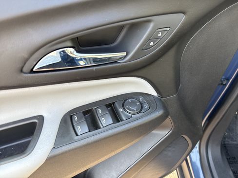 Used 2024 Chevrolet Equinox LS FWD image 16