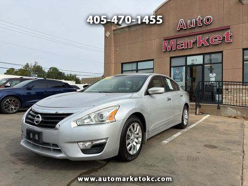 Used 2015 Nissan Altima 2.5 S w/ Power Driver Seat Package FWD image 1