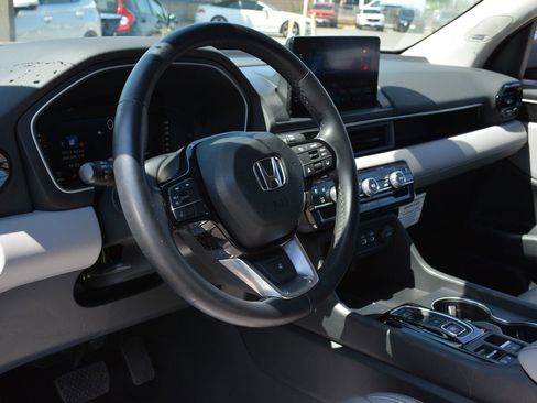 Used 2023 Honda Pilot Elite image 8