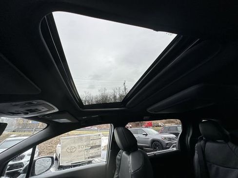 New 2026 Toyota Sienna Platinum image 18