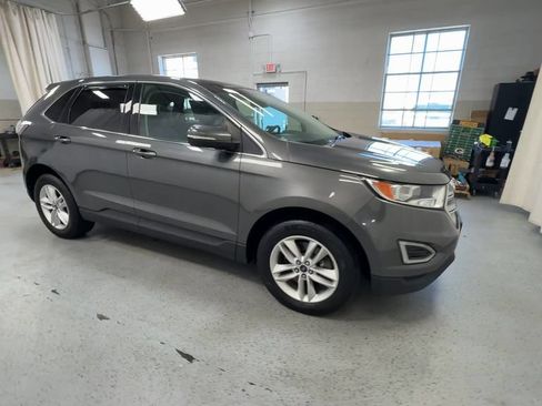 Used 2015 Ford Edge SEL w/ Equipment Group 201A AWD/4WD image 2