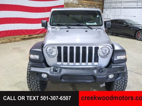 Used 2018 Jeep Wrangler Unlimited Sport S AWD/4WD image 3