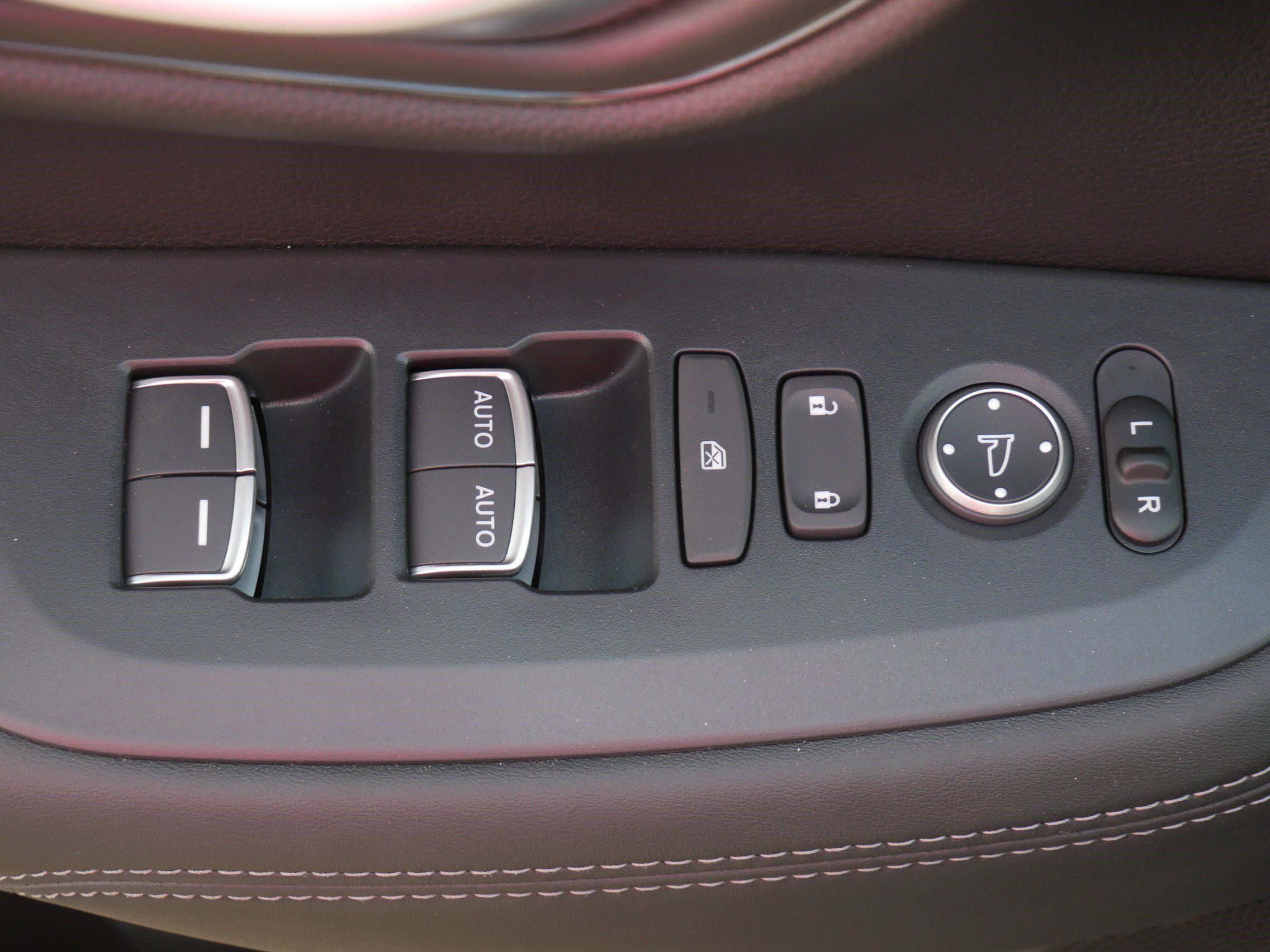 New 2027 Honda HR-V EX-L image 13