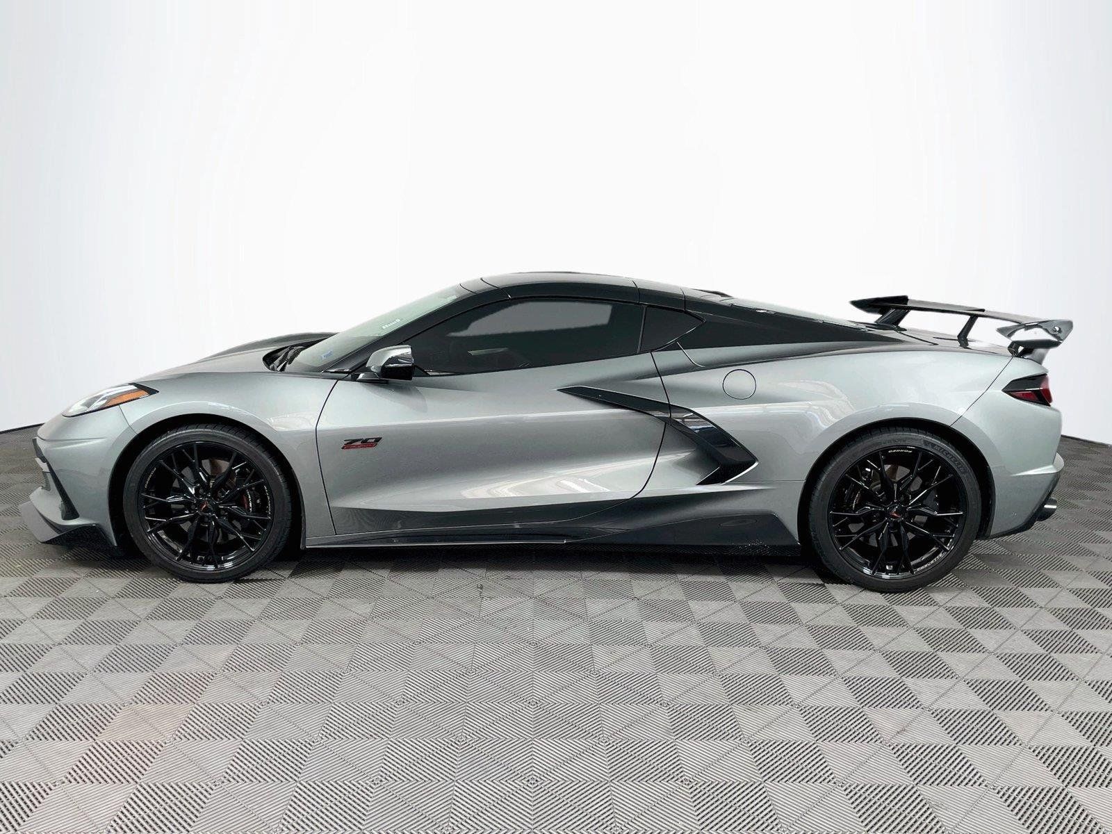 Certified 2023 Chevrolet Corvette Stingray Preferred Cpe w/ Z51 Performance Package RWD image 4