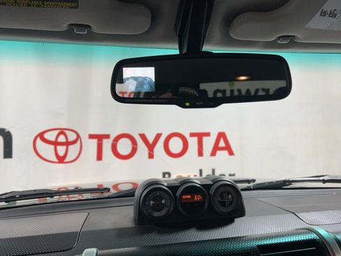 Used 2011 Toyota FJ Cruiser 4WD w/ Trail Teams Special Edition image 27