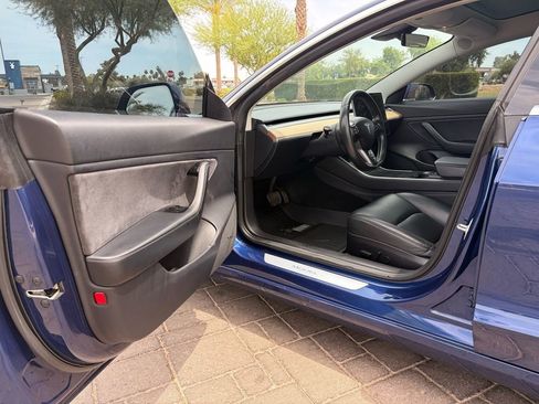 Used 2019 Tesla Model 3 Standard Range Plus RWD image 6