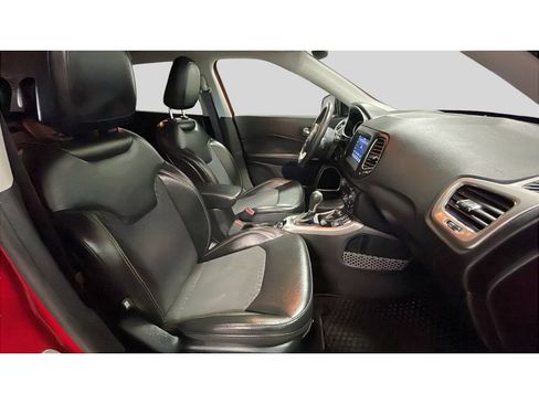 Used 2018 Jeep Compass Latitude w/ Popular Equipment Group AWD/4WD image 17