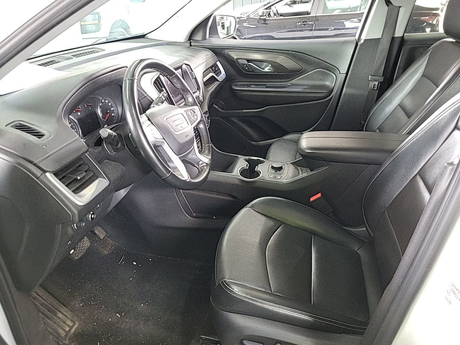 Used 2023 GMC Terrain SLT AWD/4WD image 7