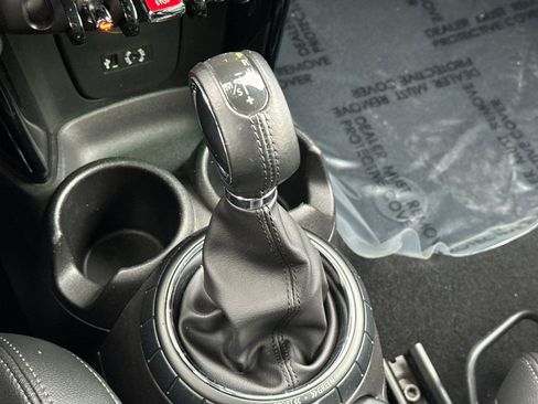 Used 2017 MINI Cooper S image 19