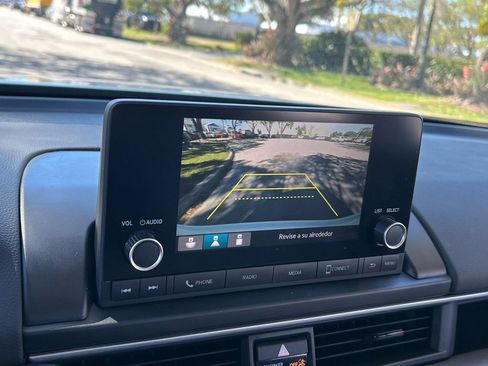 Used 2023 Honda Pilot LX image 20