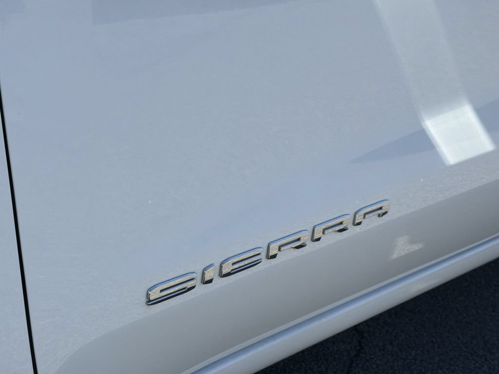 Used 2025 GMC Sierra 1500 SLT RWD image 29