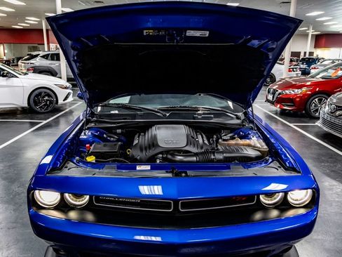 Used 2019 Dodge Challenger R/T RWD image 29