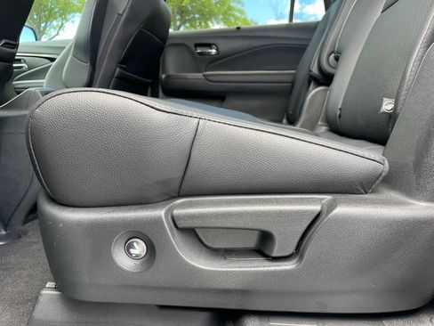 Used 2022 Honda Pilot Elite image 41