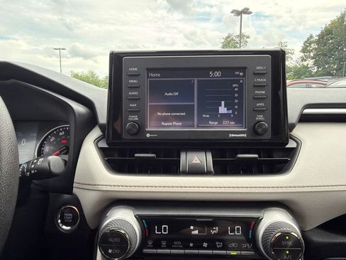 Certified 2022 Toyota RAV4 XLE w/ Convenience Package AWD/4WD image 29