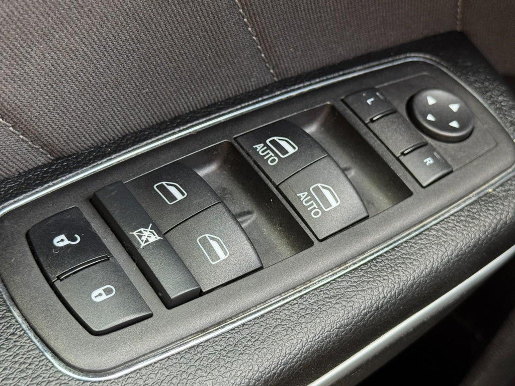 Used 2023 Dodge Charger SXT RWD image 21