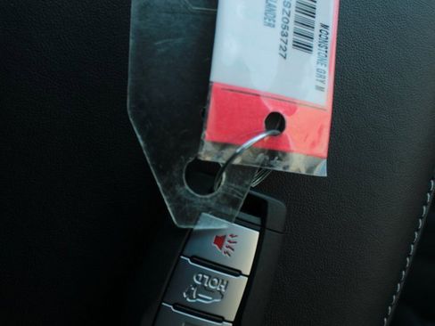 New 2025 Mitsubishi Outlander SE image 25