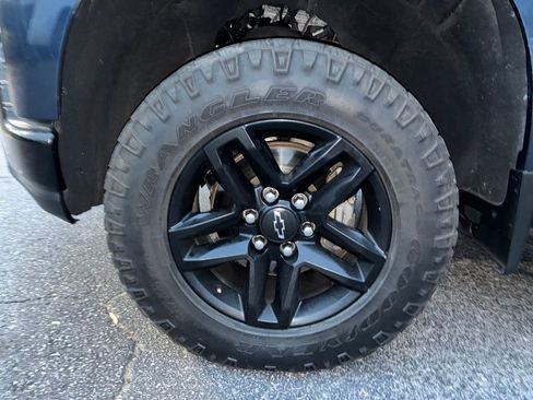 Used 2019 Chevrolet Silverado 1500 LT Trail Boss image 27