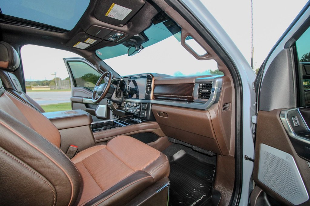 Used 2025 Ford F350 King Ranch w/ Chrome Package AWD/4WD image 18