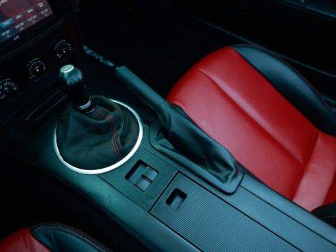 Used 2006 MAZDA MX-5 Miata Sport image 29