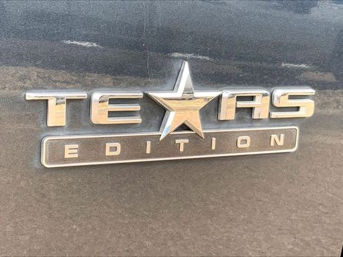 Used 2021 Chevrolet Silverado 1500 LT w/ Texas Edition Plus AWD/4WD image 9