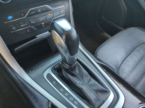 Used 2018 Ford Edge SEL w/ Equipment Group 201A image 15