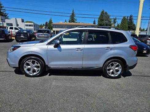 Used 2017 Subaru Forester 2.5i Touring AWD/4WD image 7