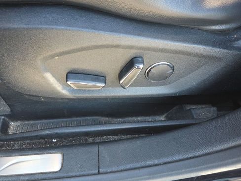 Used 2018 Ford Edge Titanium w/ Equipment Group 301A image 19